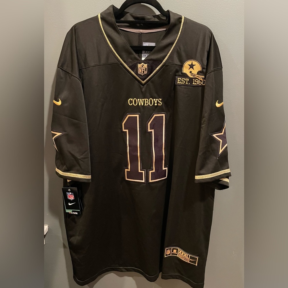 BNWT Cowboys Parsons Jersey